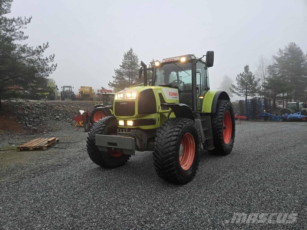 CLAAS Atles 946 RZ Traktoren