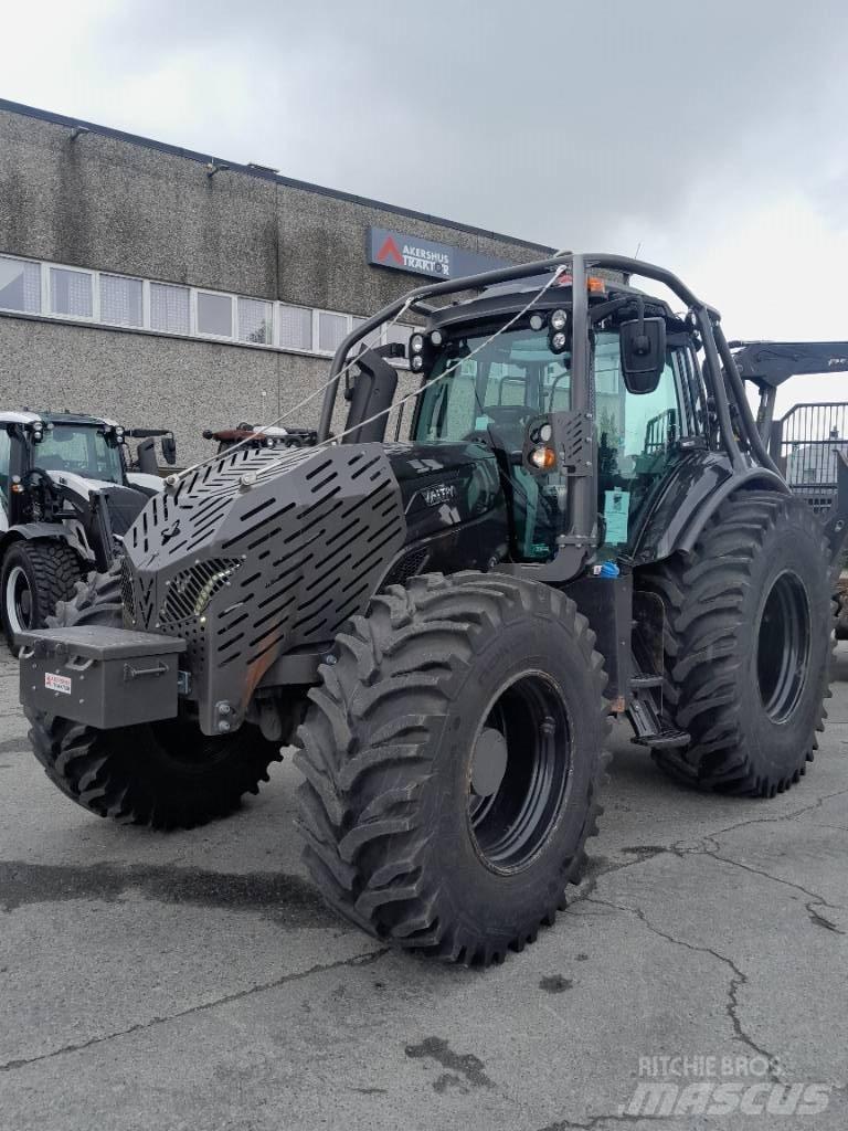 Valtra T 175 ED Forsttraktoren