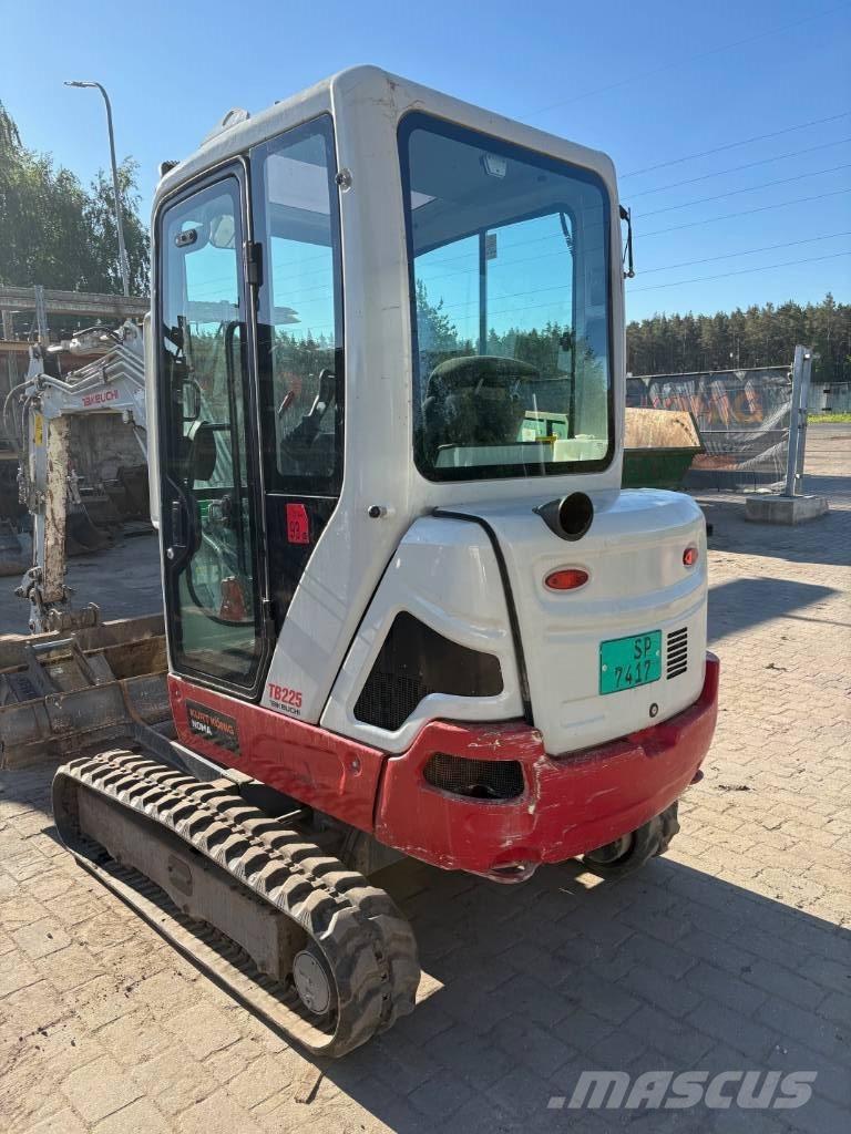 Takeuchi TB 225 Minibagger < 7t