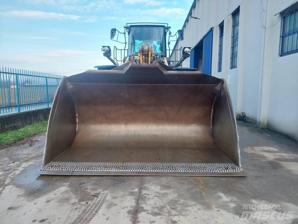 Komatsu WA475 Radlader