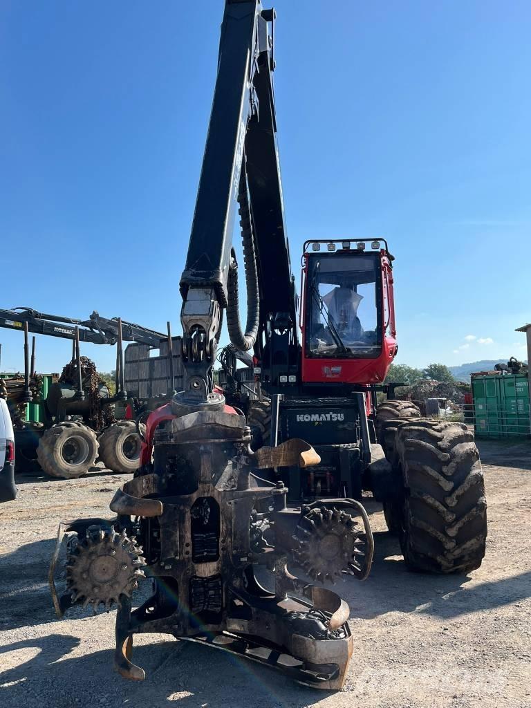 Komatsu 951 Harvester