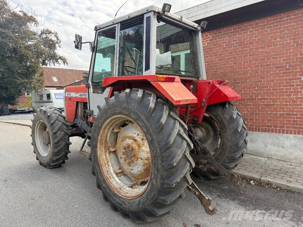 Massey Ferguson 699 Traktoren