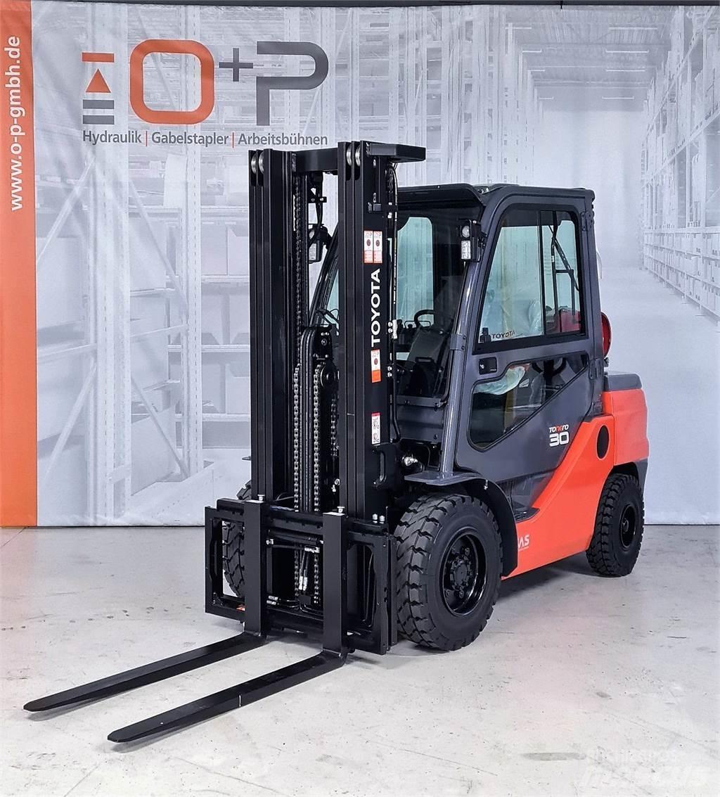 Toyota 02-8FGF30 Gasstapler