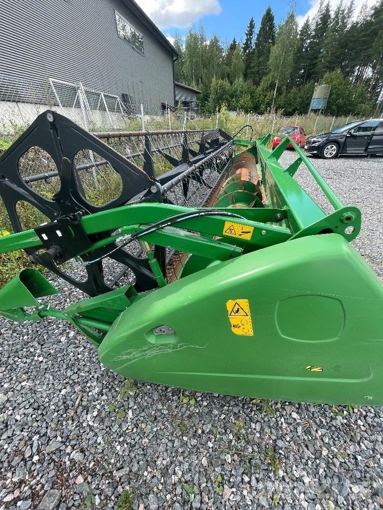 John Deere 622R Erntevorsätze