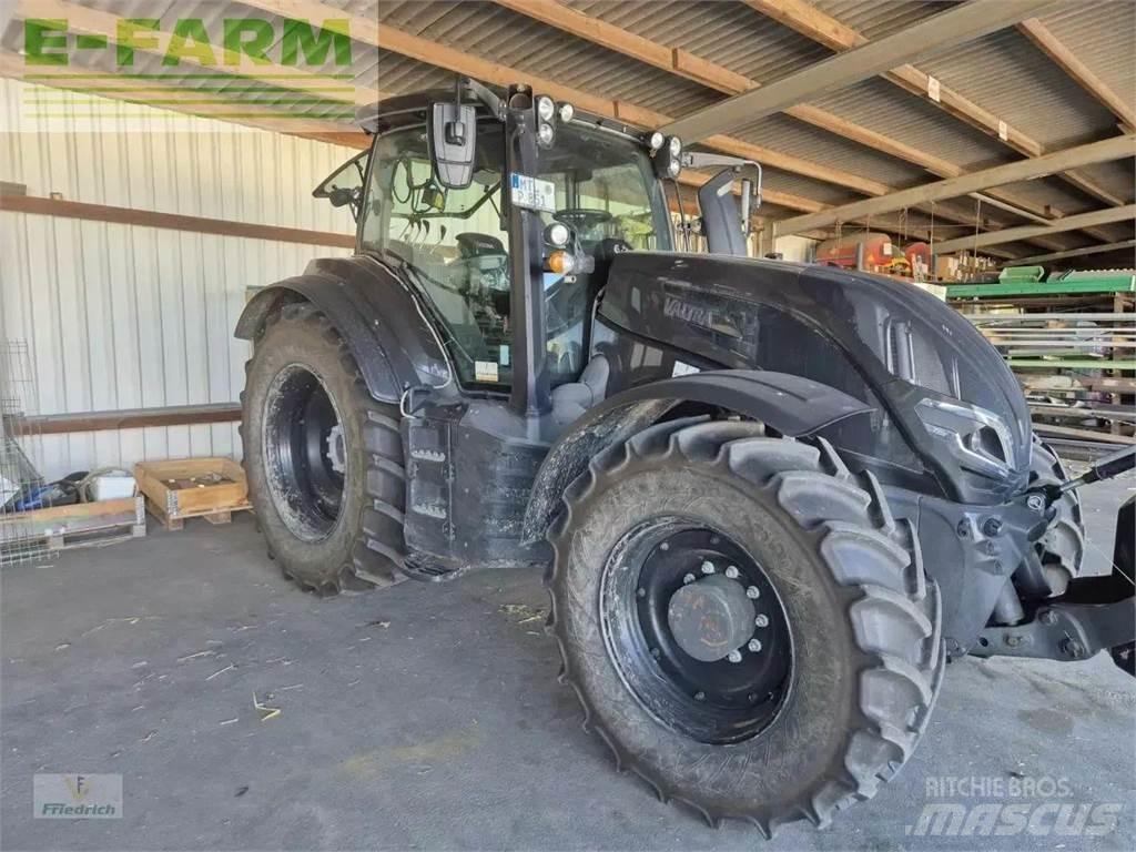 Valtra t235a Traktoren
