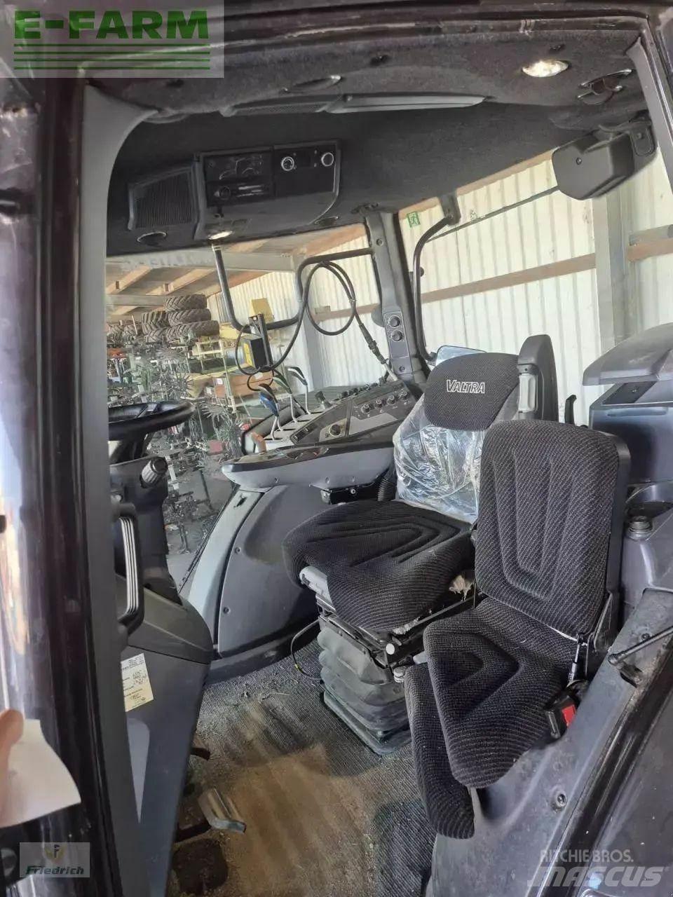 Valtra t235a Traktoren