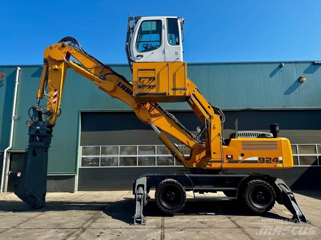 Liebherr A 924 C Materialumschlag