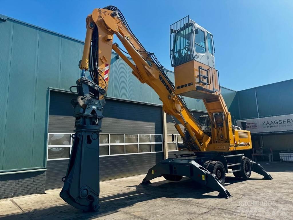 Liebherr A 924 C Materialumschlag