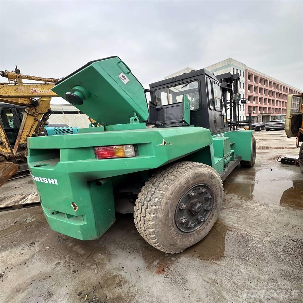 Mitsubishi FD160 Dieselstapler