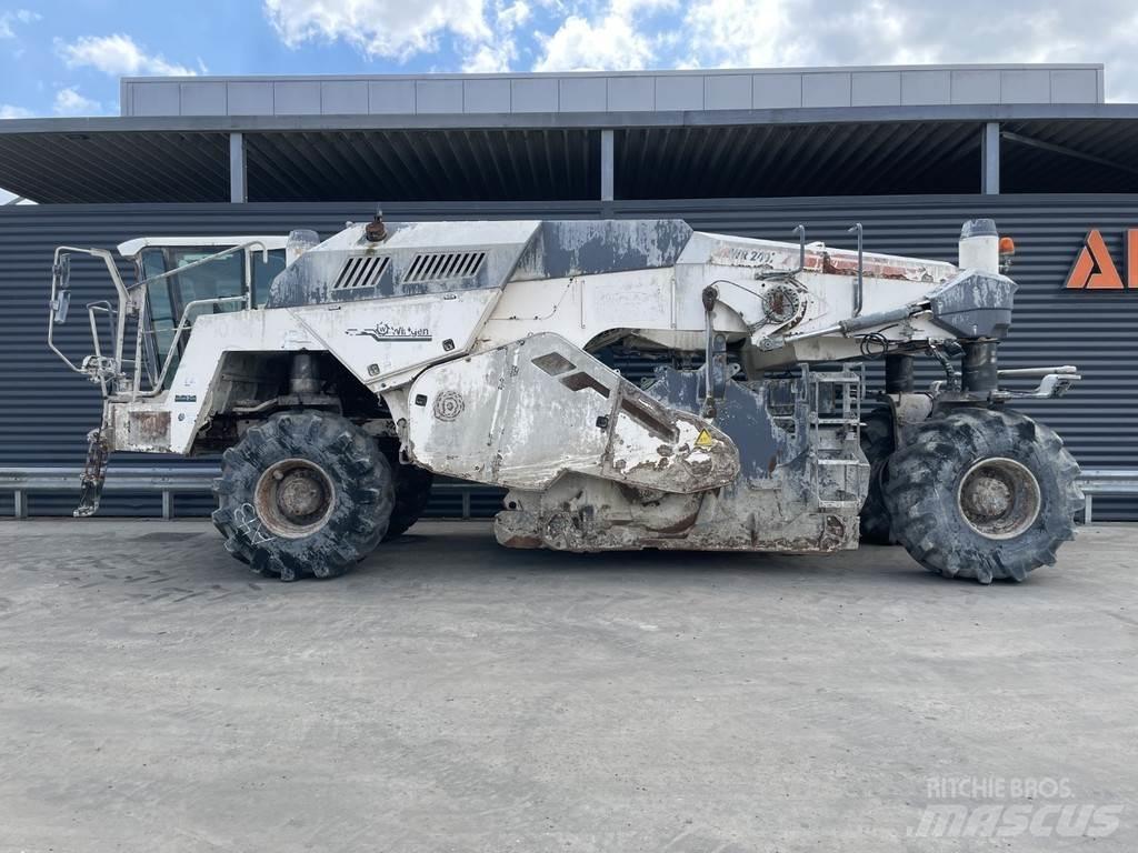 Wirtgen WR 240I Asphalt-Recycler