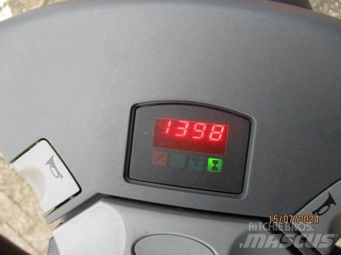 BT SWE 080L Deichselstapler