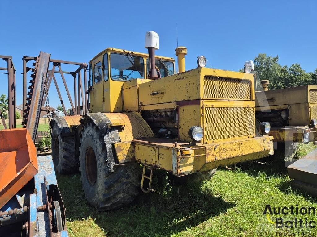 Kirovets K 701 Traktoren