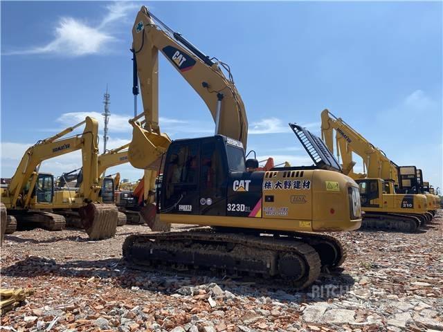 CAT 323D2L Raupenbagger