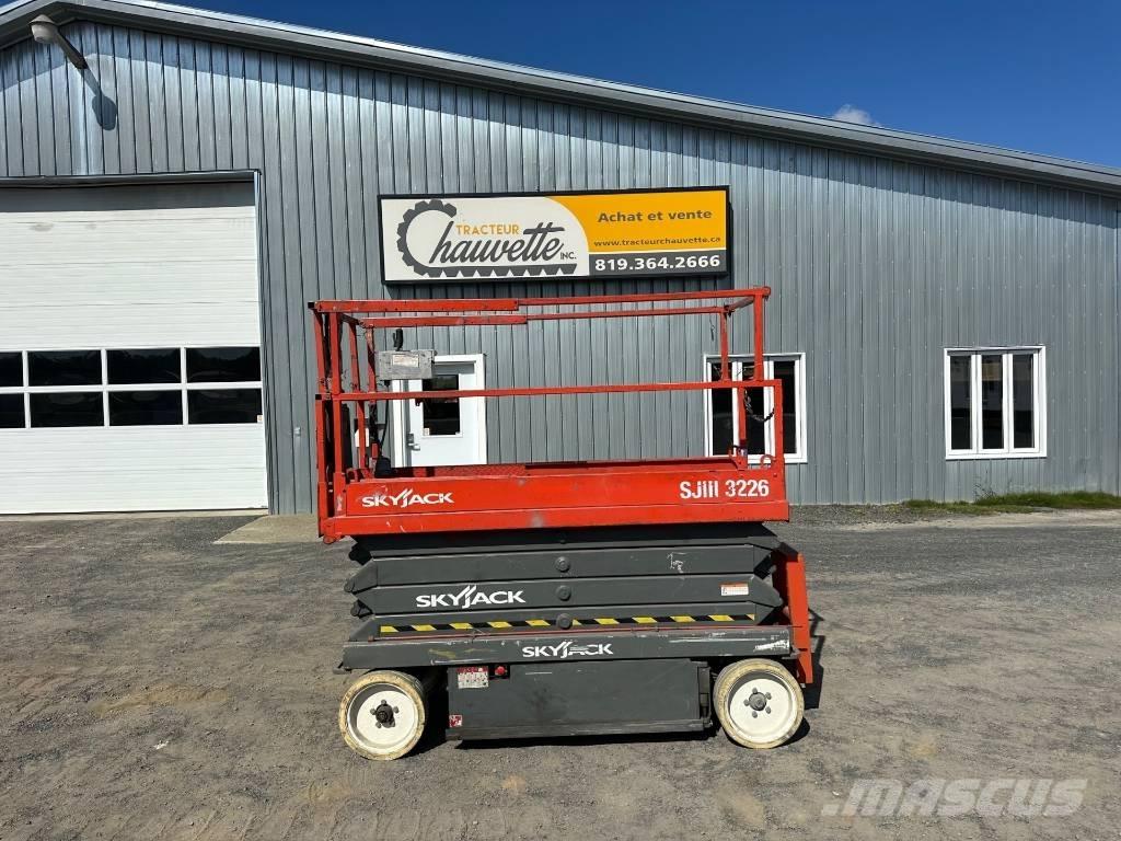 SkyJack SJ 3226 Scheren-Arbeitsbühnen