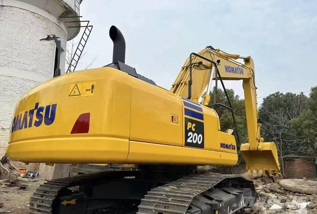 Komatsu PC 200-8 Raupenbagger