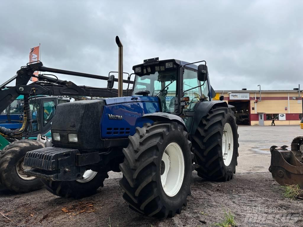 Valtra 8400 Traktoren