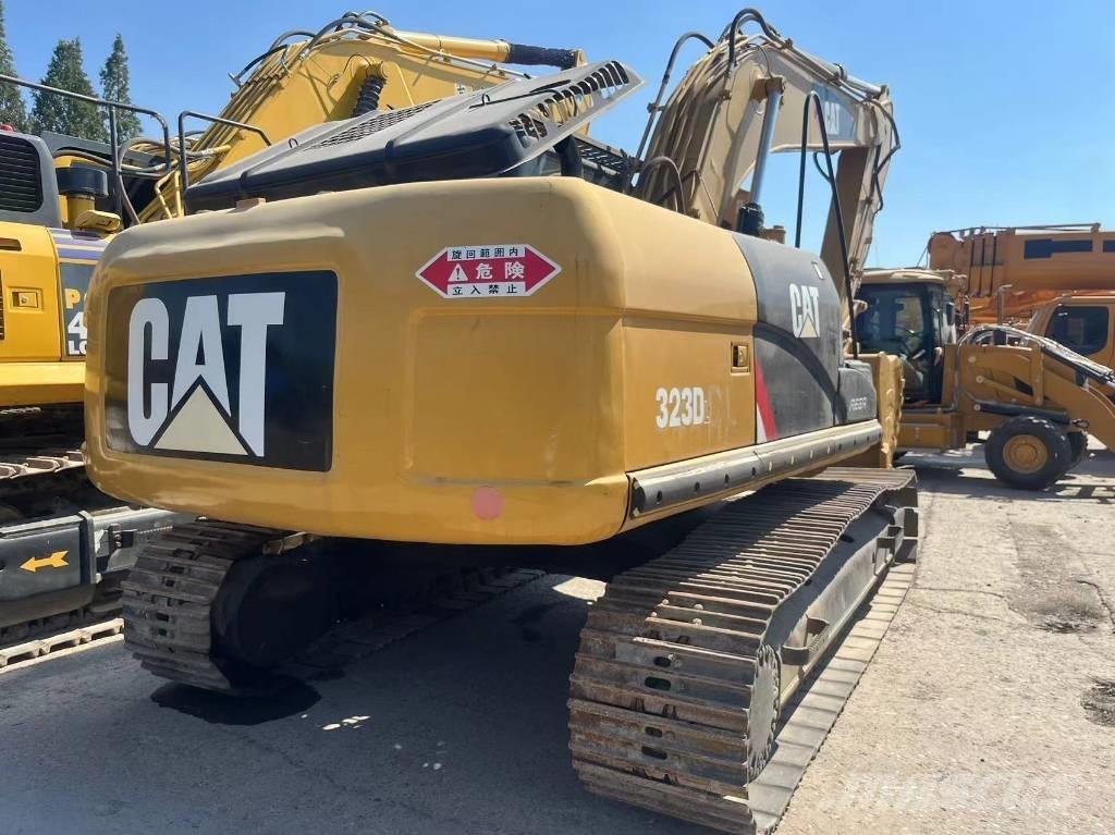 CAT 323 D L Raupenbagger