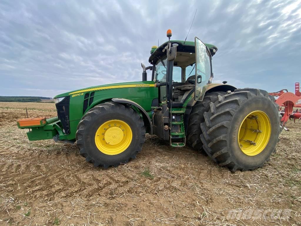 John Deere 8370 R Traktoren