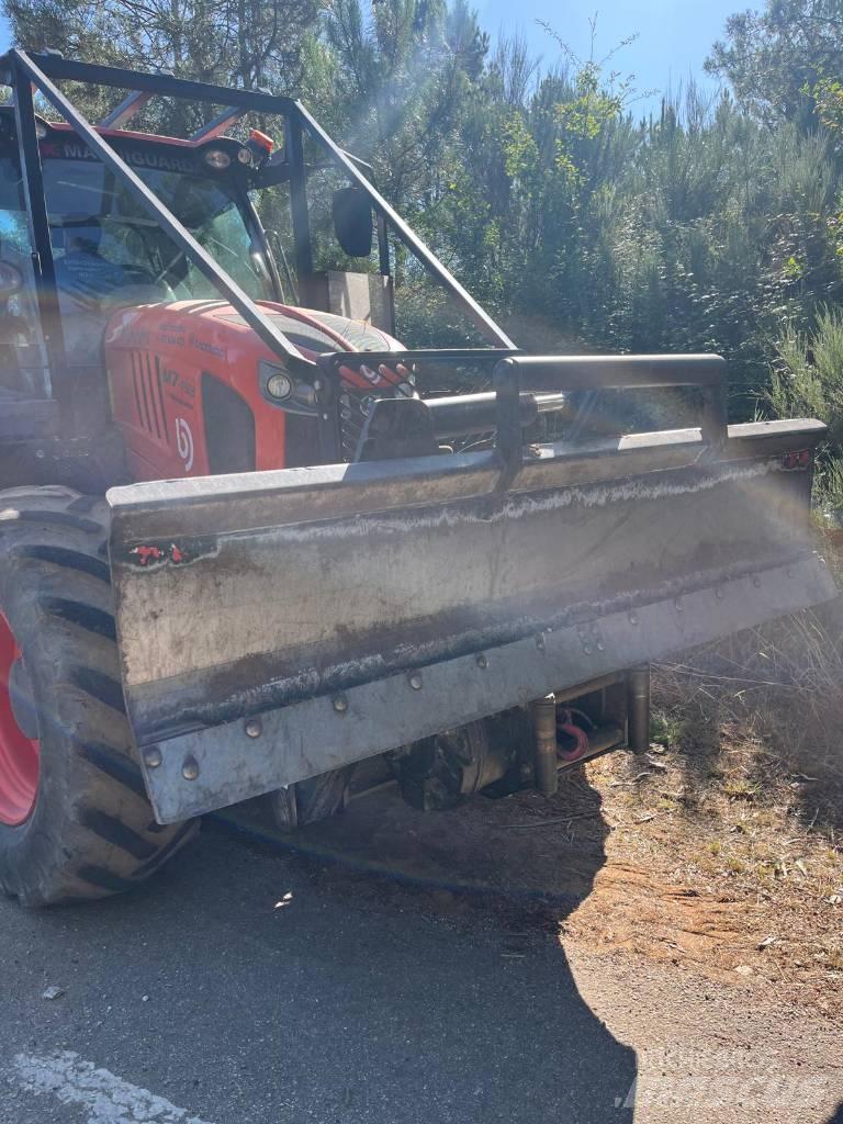 Kubota M 7153 Forsttraktoren