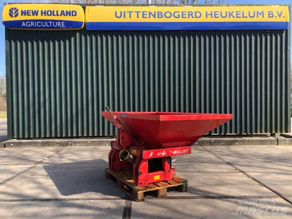 Kuhn MDS 701 Mineraldüngerstreuer