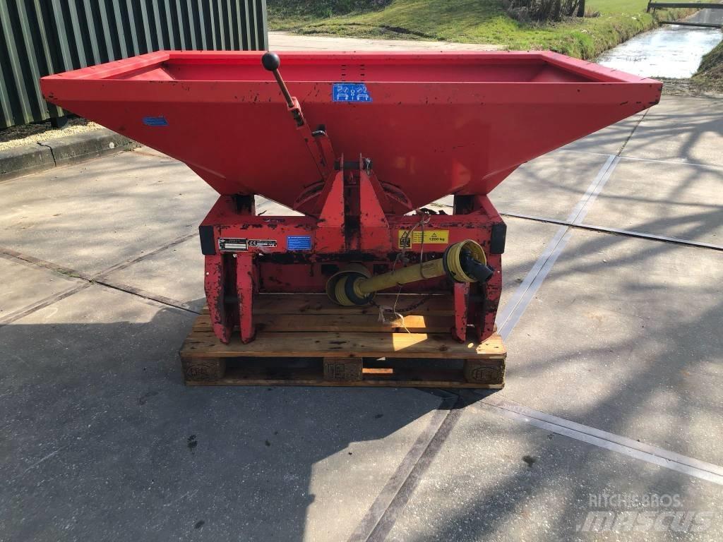 Kuhn MDS 701 Mineraldüngerstreuer