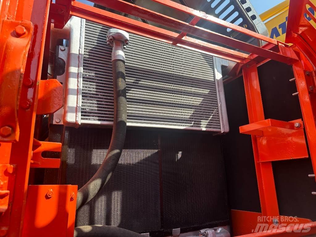 Doosan DX 300 Raupenbagger