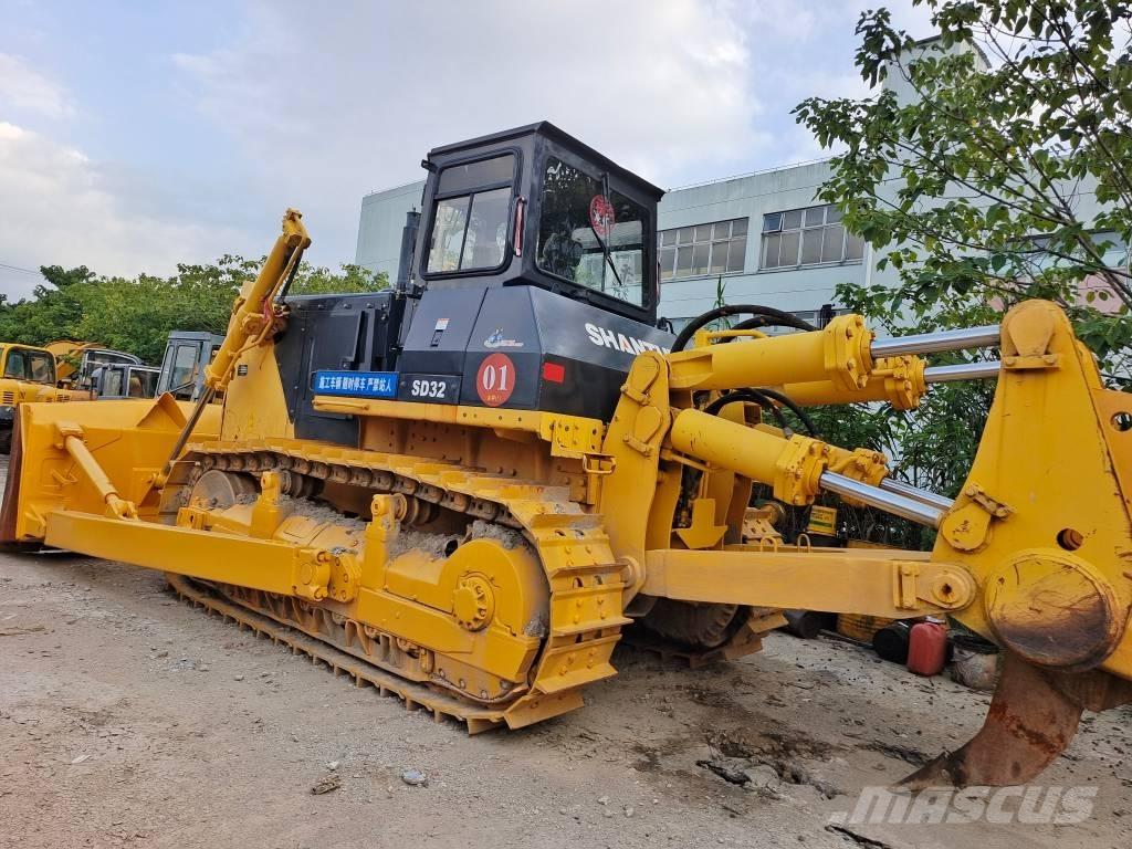 Shantui SD 32 Bulldozer