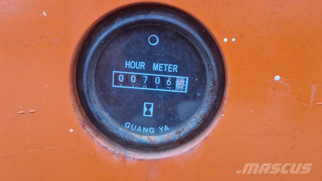 Dingli JCPT 1412 DC Scheren-Arbeitsbühnen