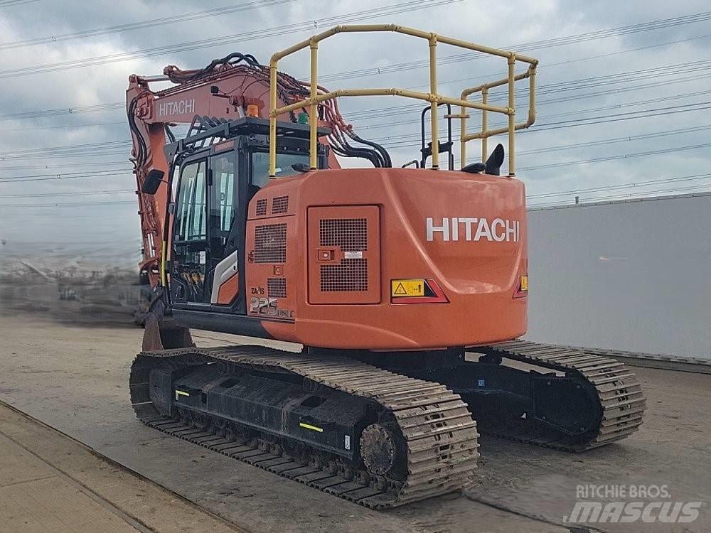 Hitachi ZX225USLC-7 Raupenbagger