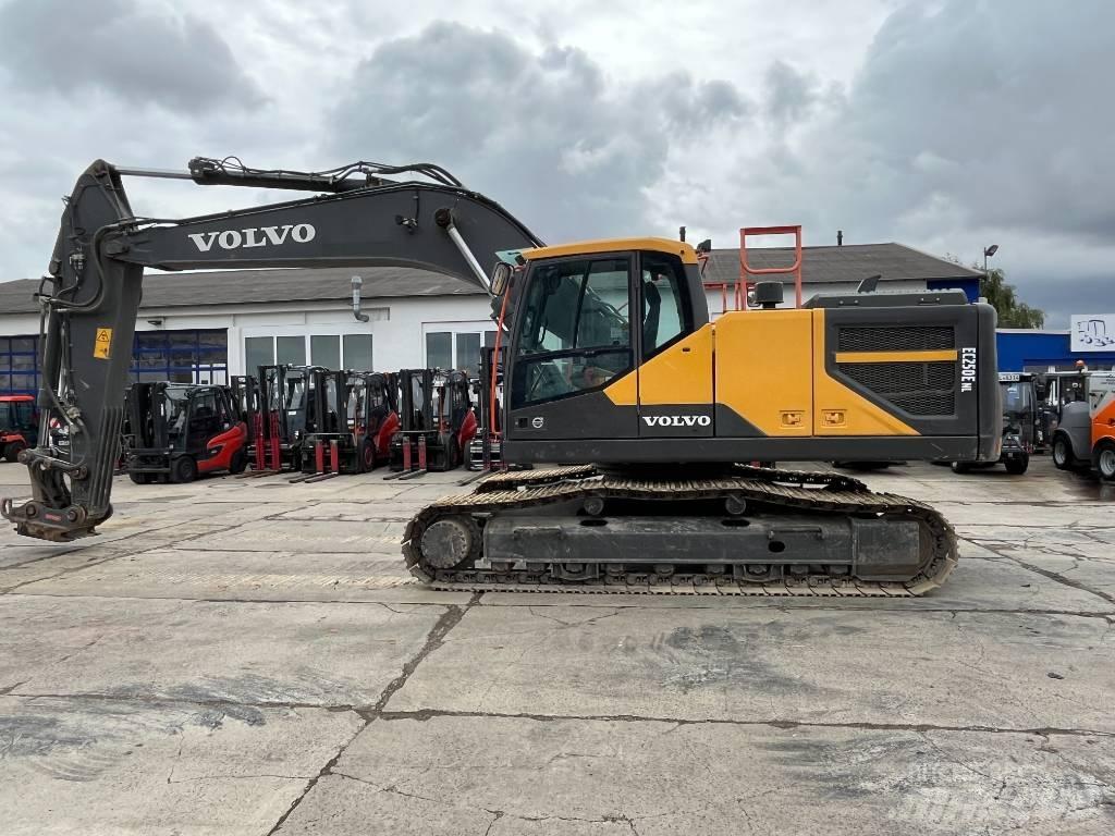 Volvo EC250ENL Raupenbagger