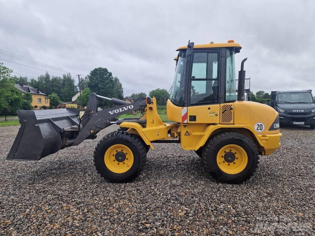 Volvo L 30 Radlader