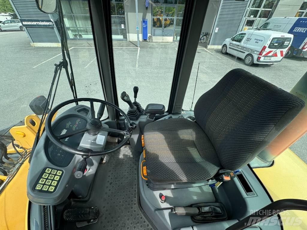 Volvo L 30 B Radlader