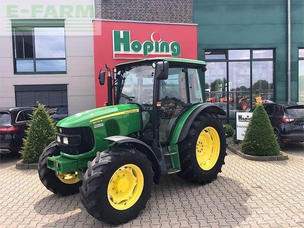 John Deere 5070 m Traktoren