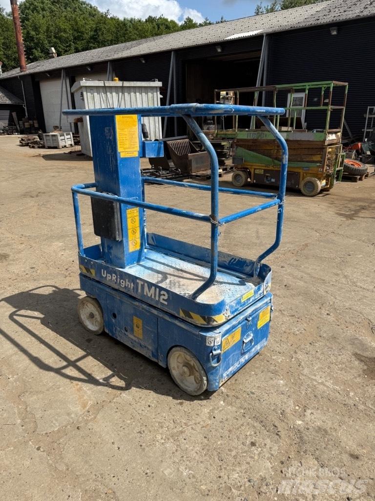 UpRight TM12 Scheren-Arbeitsbühnen