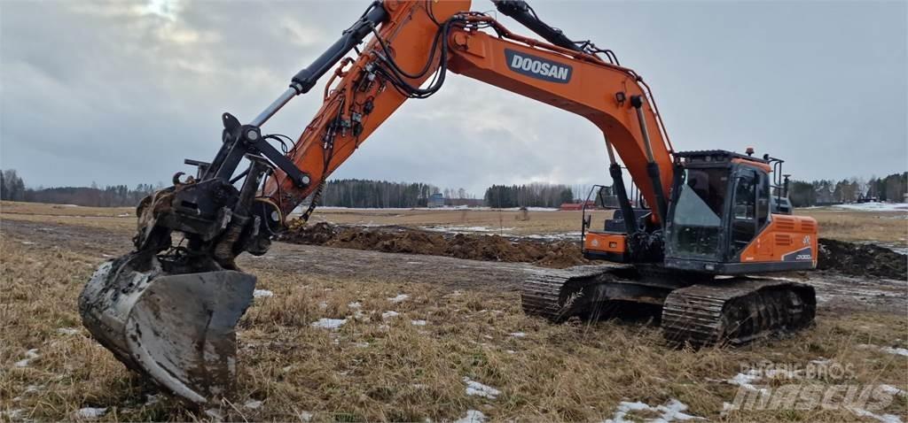 Doosan DX300 LC-5 Raupenbagger