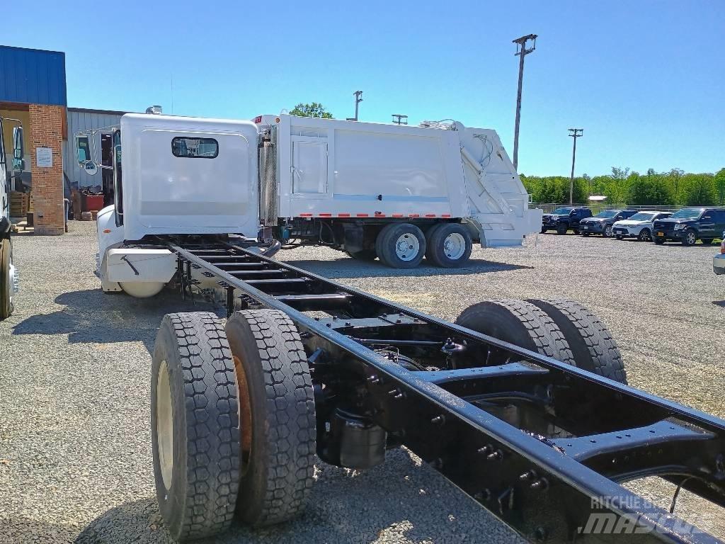 Peterbilt 335 Müllwagen
