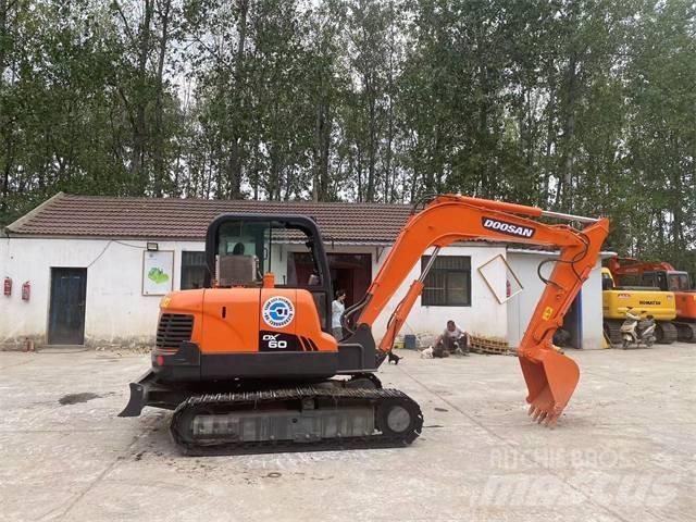 Doosan DX60 Minibagger < 7t