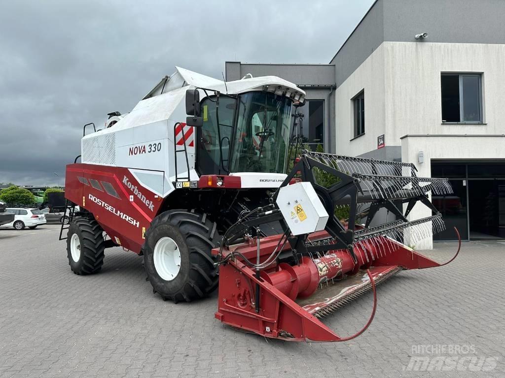 Rostselmash Nova330 Mähdrescher