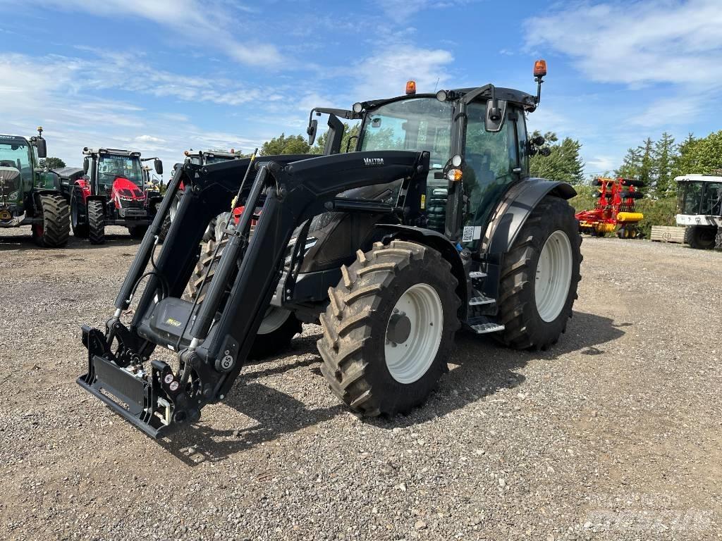 Valtra G 135 A Traktoren