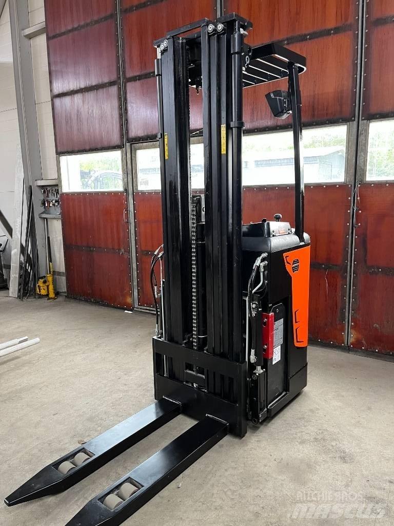 Rocla SST 16 AC Selbstfahrstapler