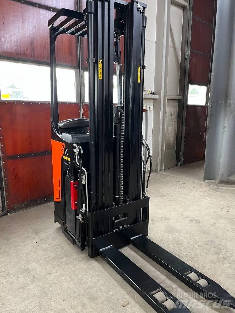 Rocla SST 16 AC Selbstfahrstapler