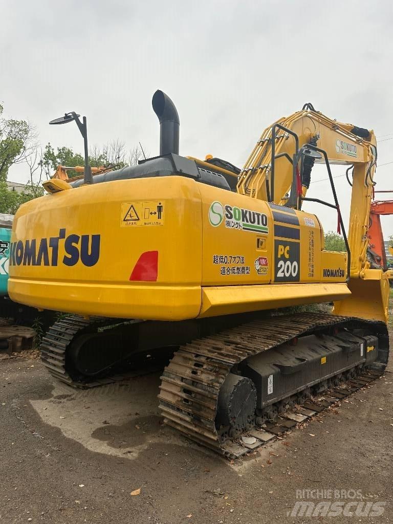 Komatsu PC 200-8 Raupenbagger