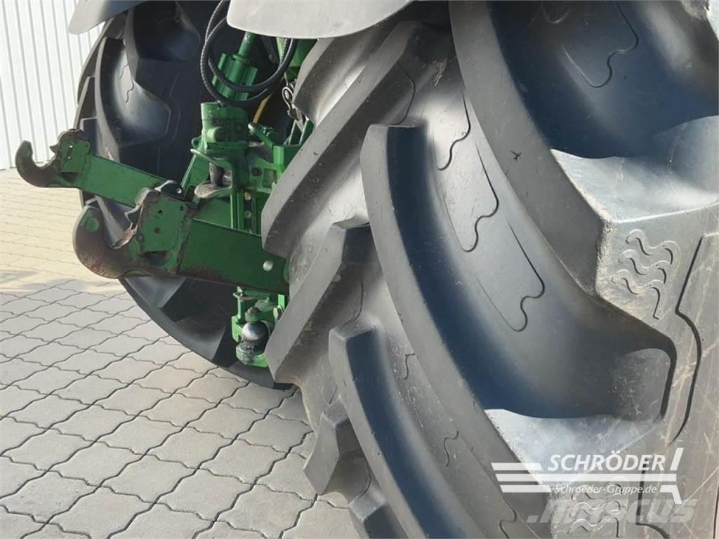 John Deere 6210 R Traktoren