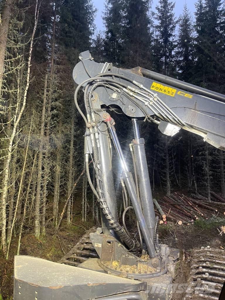 Ponsse BEAR 8W Harvester