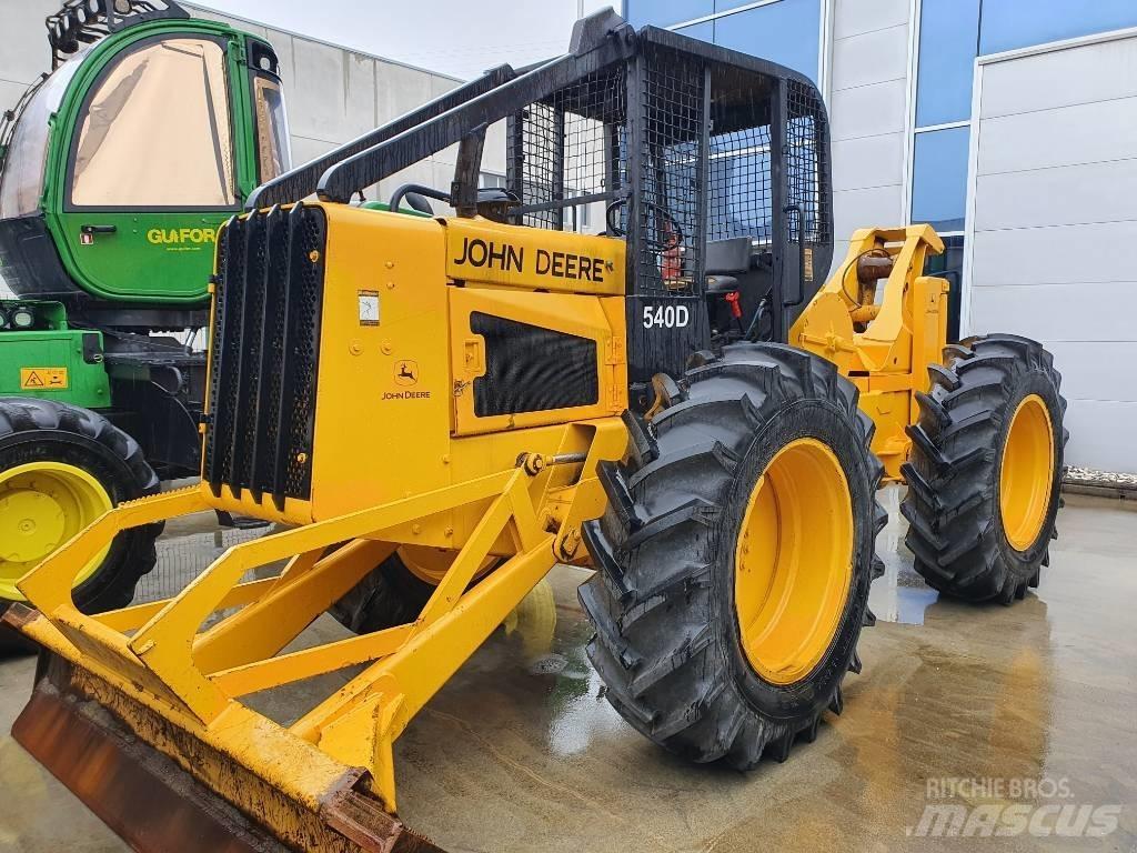 John Deere 540 D Stammholzschlepper