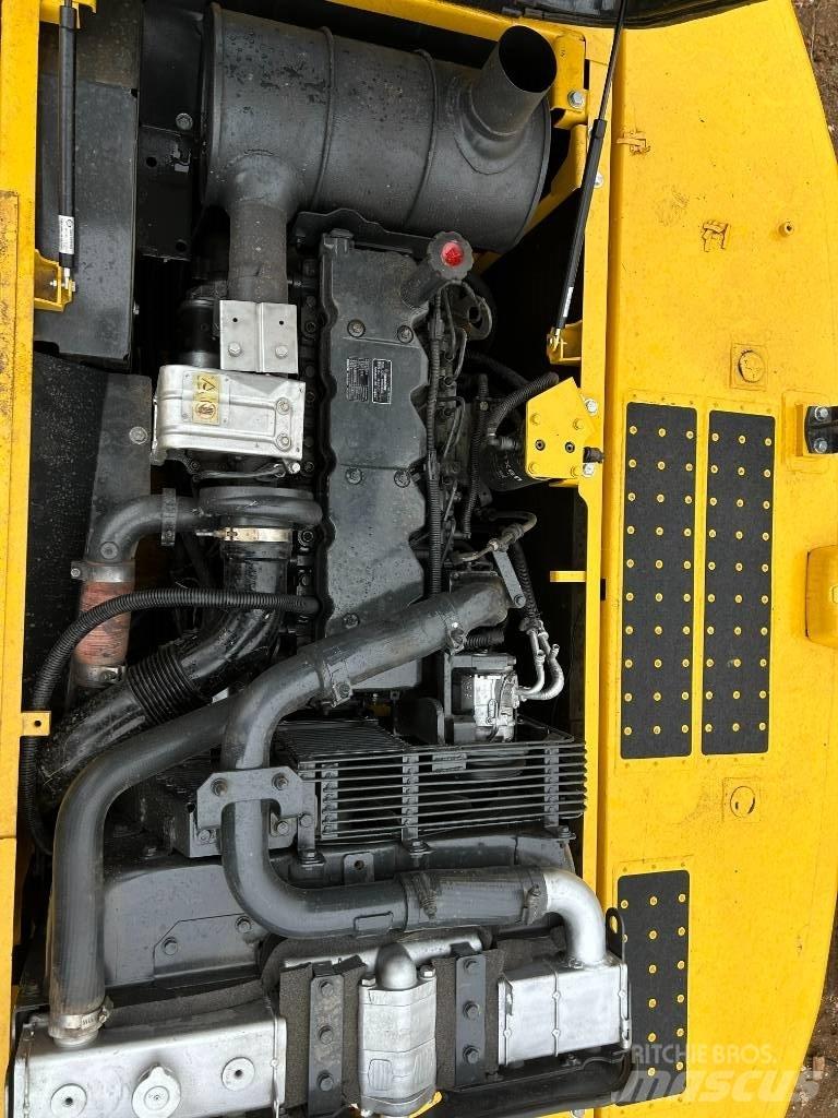 Komatsu 240-8 Raupenbagger