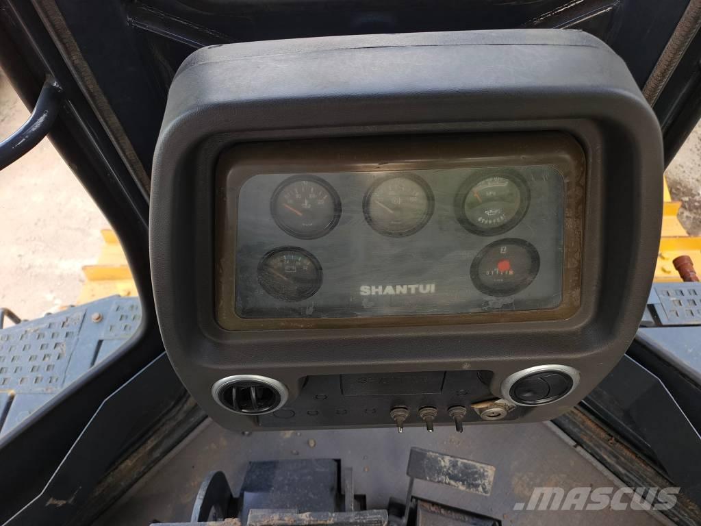 Shantui SD 32 Bulldozer