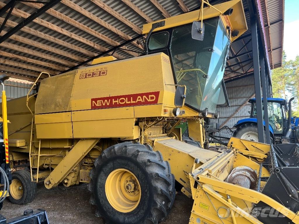 New Holland 8030 Mähdrescher