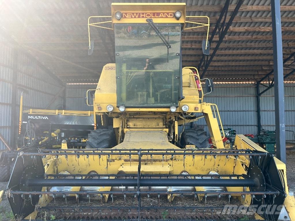 New Holland 8030 Mähdrescher