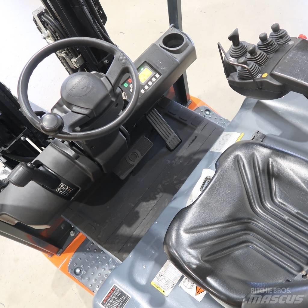 Toyota 8FBMT25 Elektrostapler